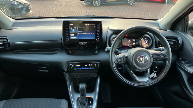 Toyota Yaris 1.5 Hybrid Design 5dr CVT Hybrid Hatchback